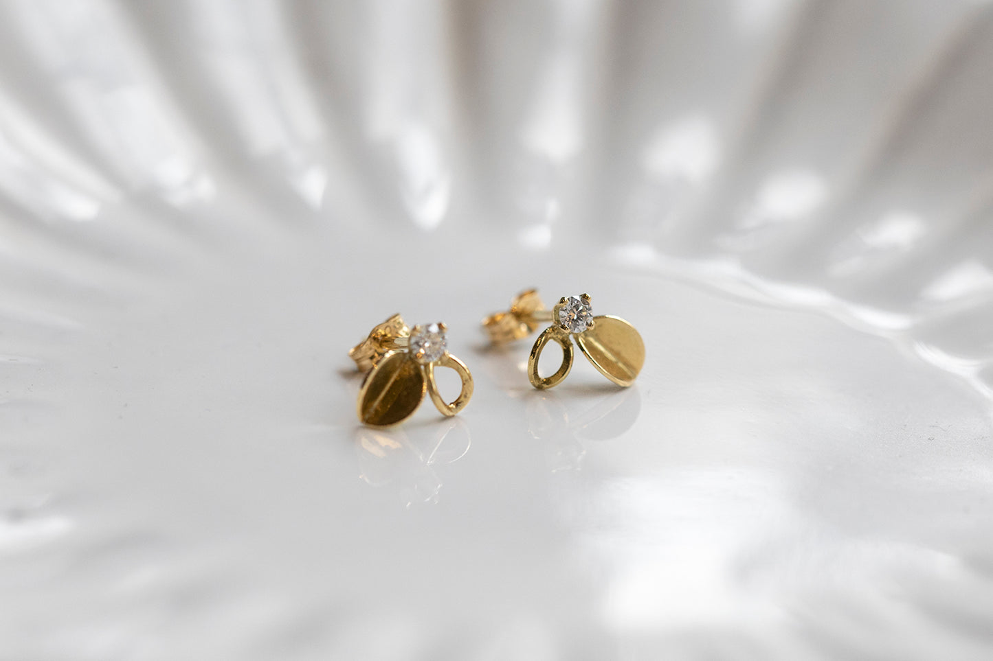 Sale Gold Leaf And Diamond Stud Earrings