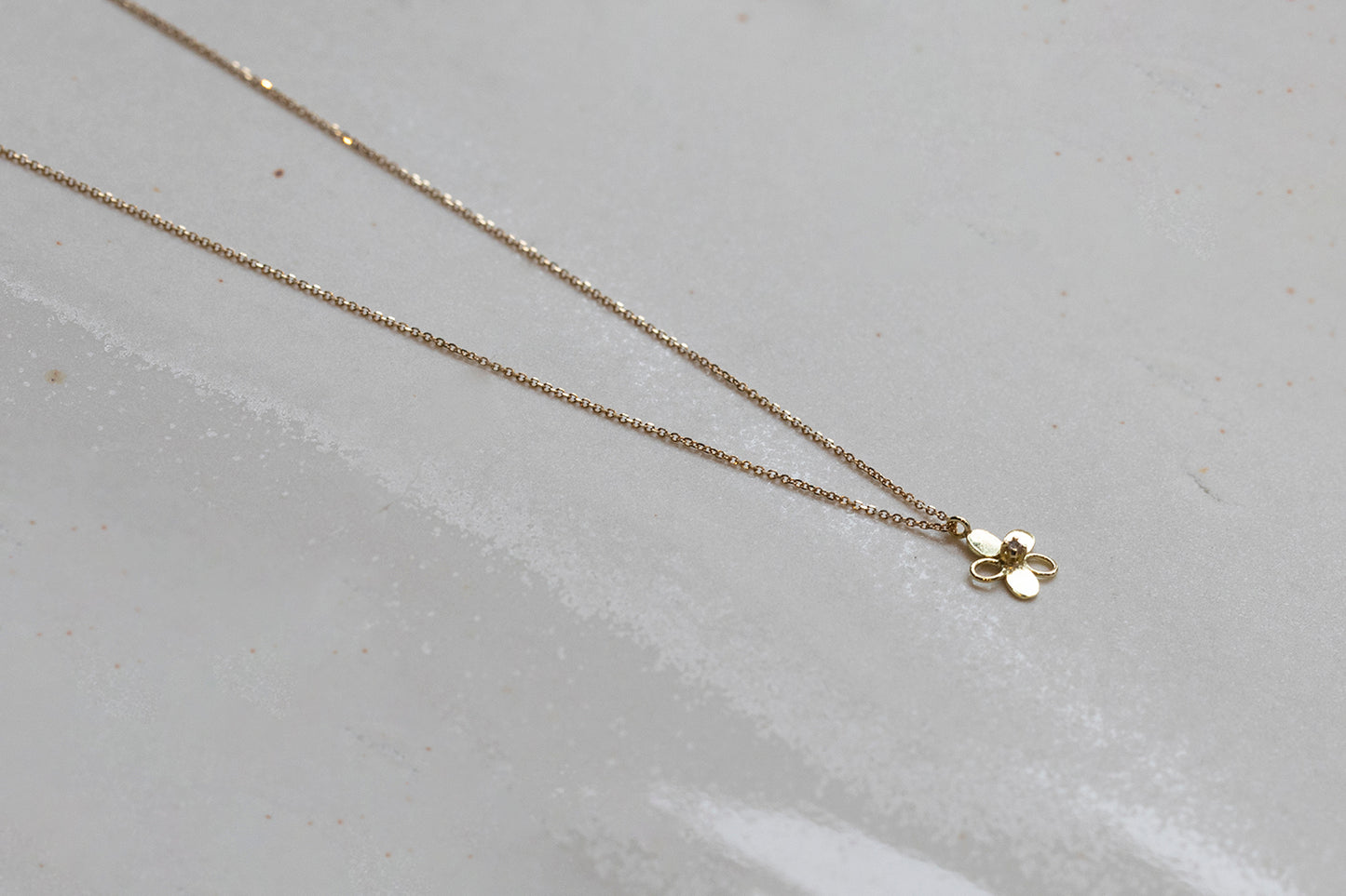 Sale Flower Detail Necklace