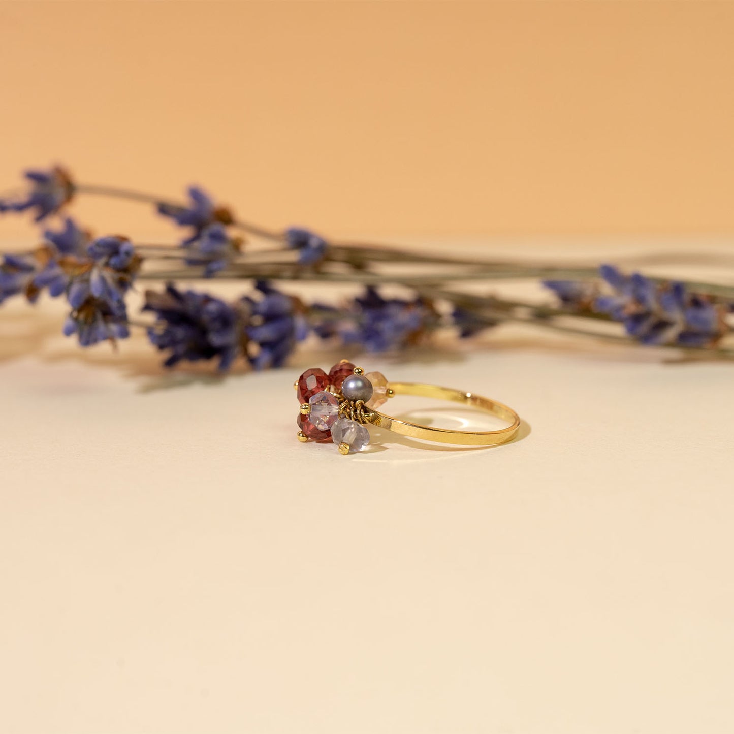 18ct yellow gold Sale Garnet and Topaz Beaded Ring