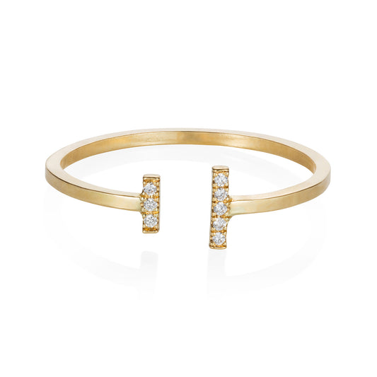 18ct yellow gold sqare wire open ring with diamond set bar ends
