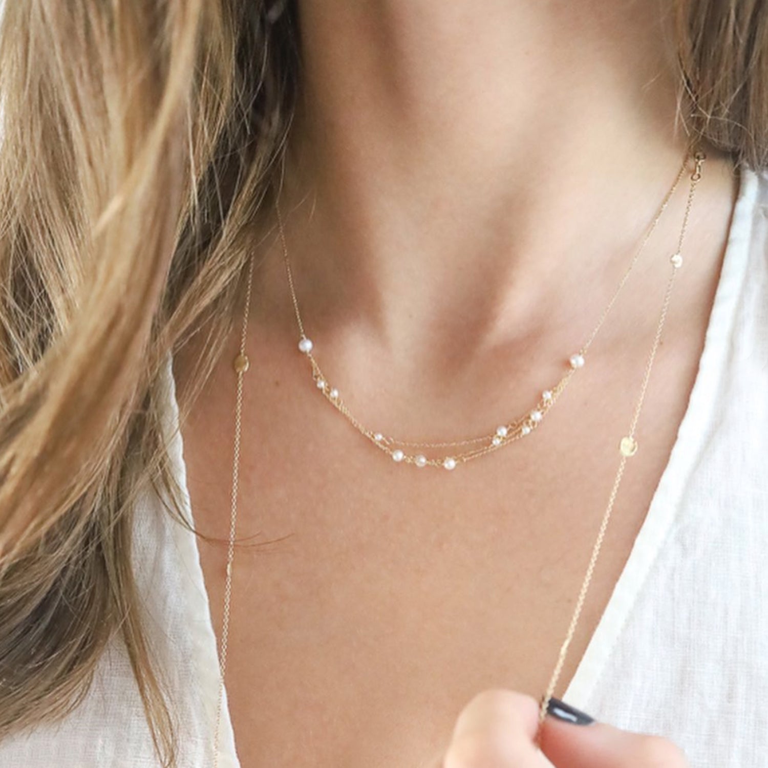 18ct yellow gold fine chain necklace with 3 strand layered sections with fresh water pearls
