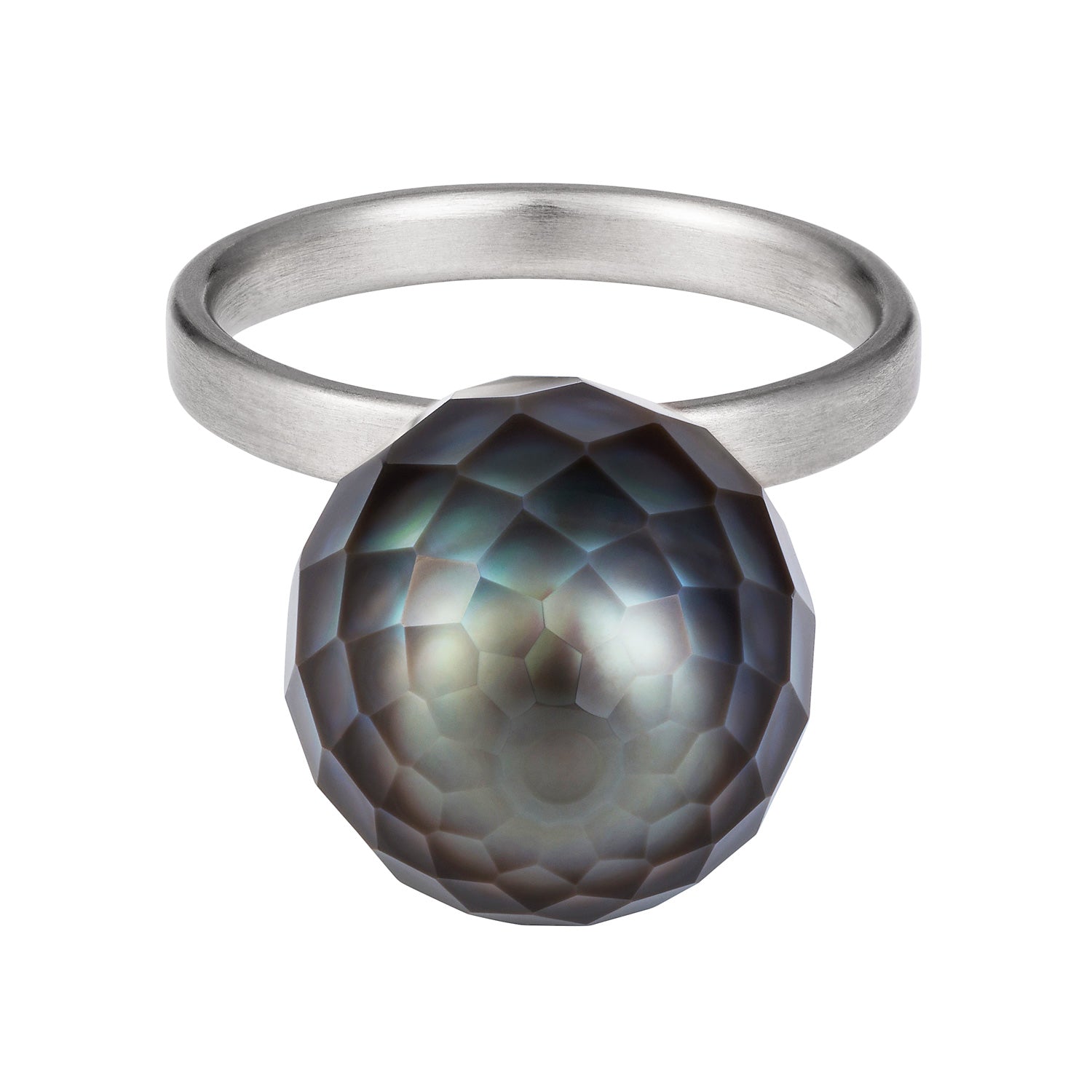 18ct white gold ring with faceted balloon shaped black Tahitian Pearl