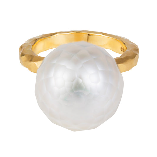 18ct yellow gold ring with faceted white South Sea Pearl floating on a chunky hammered band