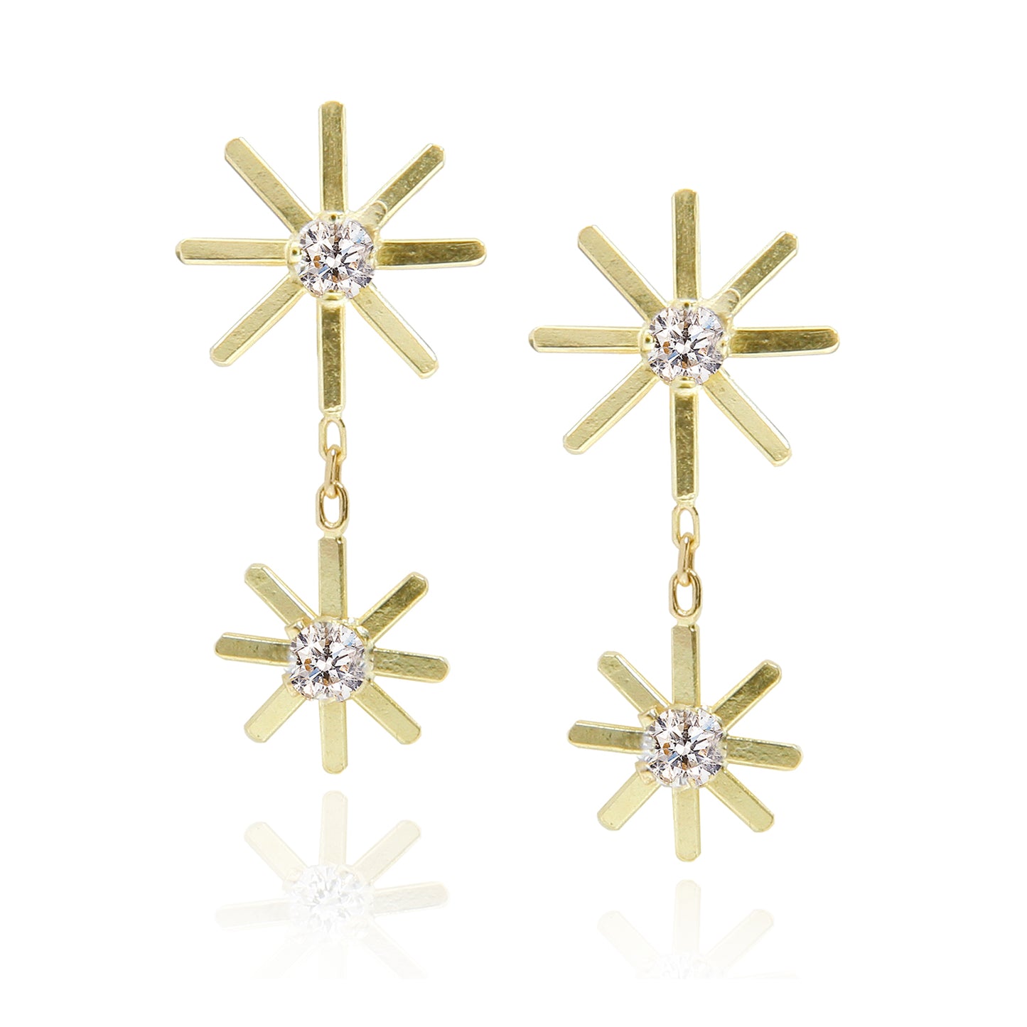 These 18ct yellow gold fine double Diamond stud earrings are from our Pop Up Daisy Collection. The Flower motif is made up from fine gold petals and features a central Diamond set collet.